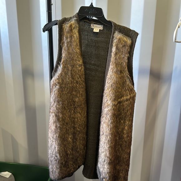 Ariat Jackets & Blazers - Ariat fur vest